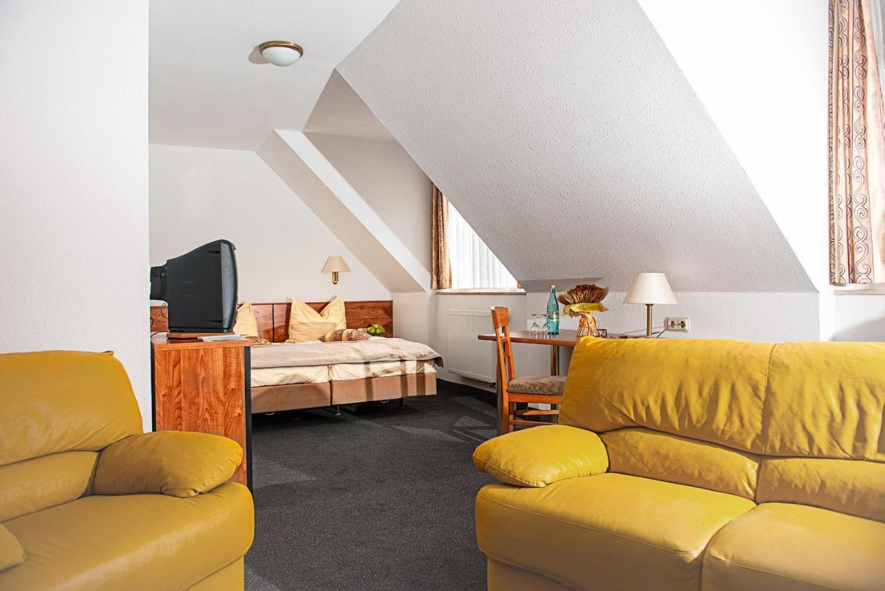 Hotel & Restaurant Zum Hirsch Romhild Zewnętrze zdjęcie