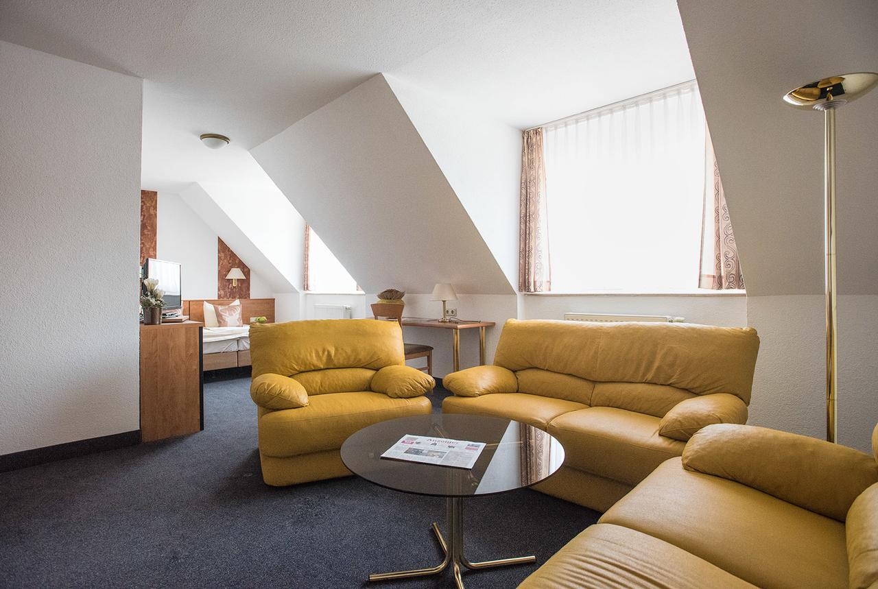 Hotel & Restaurant Zum Hirsch Romhild Zewnętrze zdjęcie